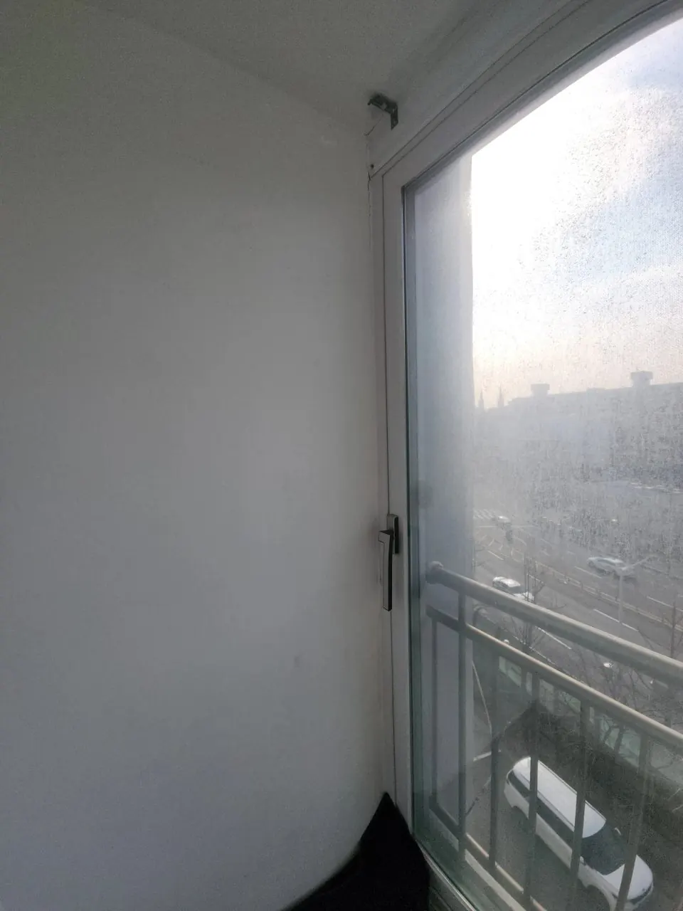 다세대빌라 완강기설치 시공 전 발코니 벽면 인천 부평구 청천동