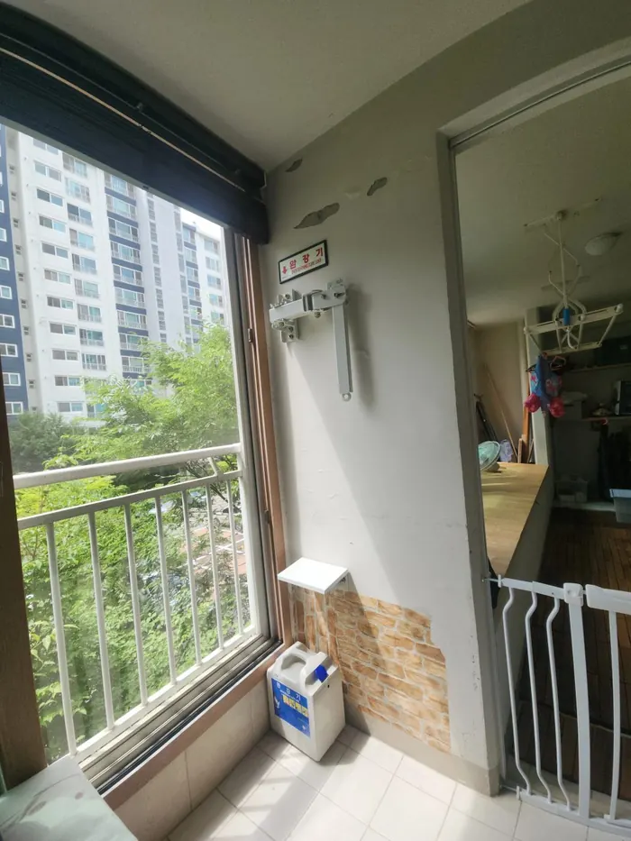 완강기 지지대 고정 시공
